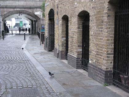 Horsleydown end of Shad Thames, with Tower Bridge in the background 2017.jpg