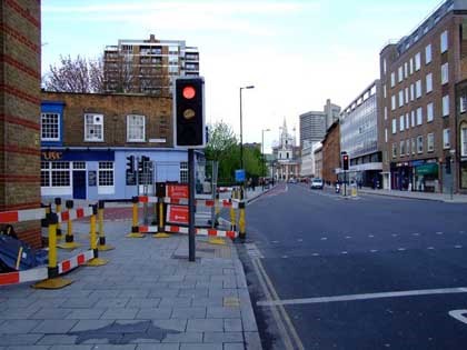 Film Pool of London 1951  Borough High St London, SE1 corner Gt Suffolk St looking 2017.jpg