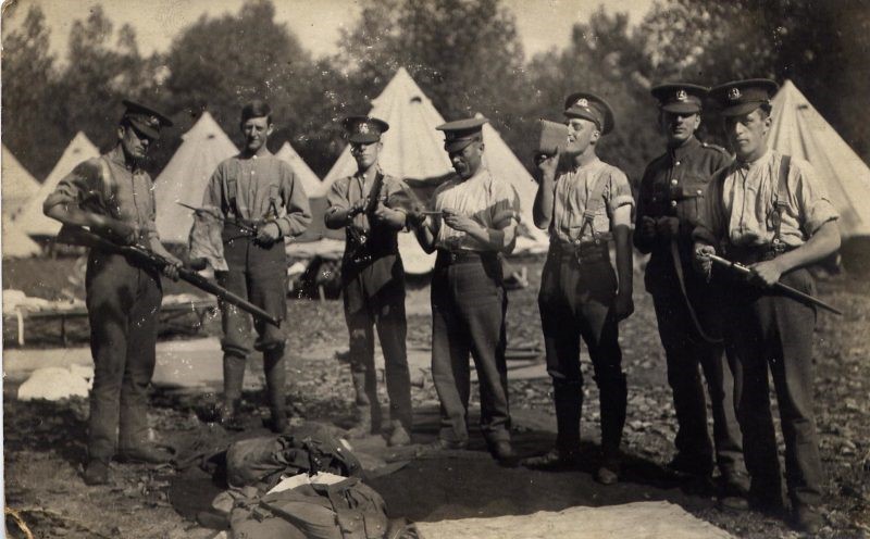 SOLDIERS IN SOUTHWARK PARK 1912 . 2  X.jpg