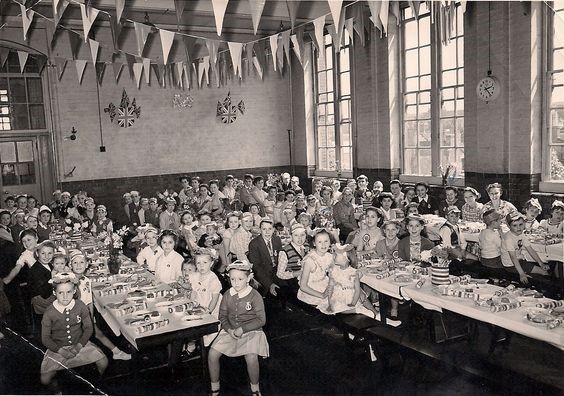 Southwark Park Road Alma School 1947 celabrating the Queens wedding.jpg