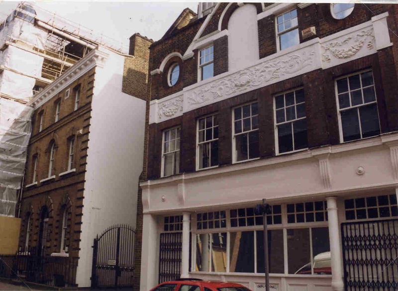 NOAKES Brewery  Entrance in Bermondsey Street.jpg