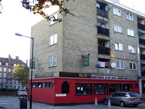 Prince of Wales Pub, Llewellyn Street.jpg