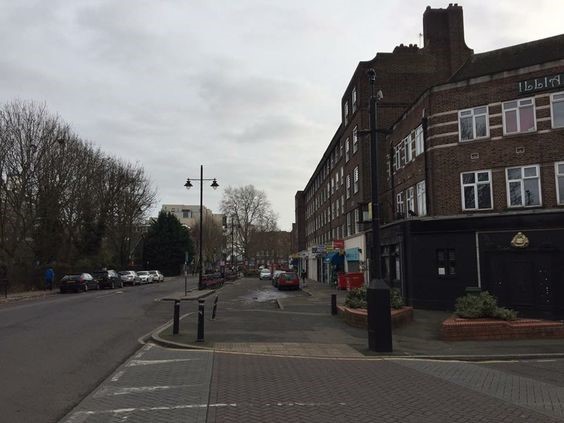 Harper Road, corner with Rockingham Street (right) former The William Pub, 2016’.jpg