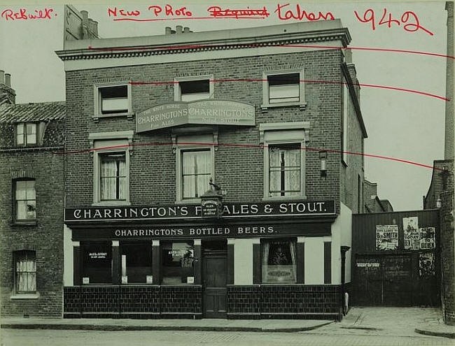 White Horse, 297 Rotherhithe Street, Rotherhithe - in 1929.jpg