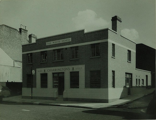 White Horse, 297 Rotherhithe Street, Rotherhithe - rebuilt in 1939  X.jpg