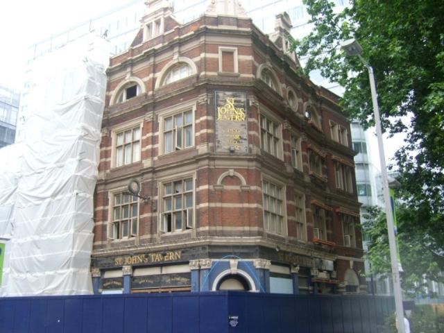 Tooley Street, St Johns Tavern 171, also called the Antigallican and Star..jpg