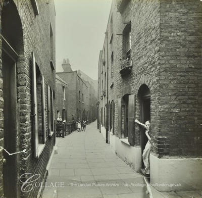 Moss Alley Slums, c1912 X.jpg