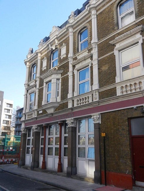 Barlow Street, Victory Pub, 2011,not sure if it was closed in this picture but it did close in 2011.jpg