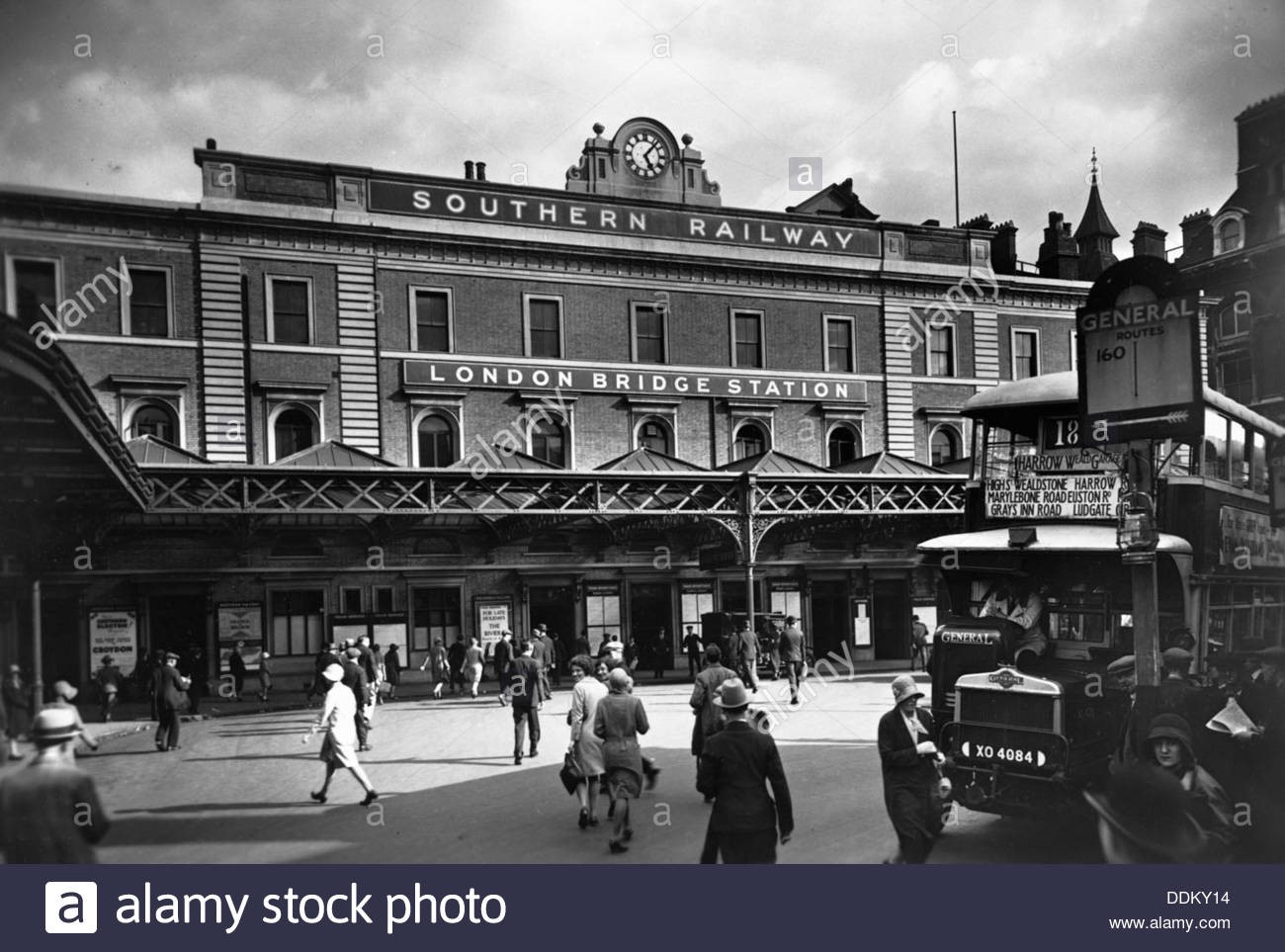 London Bridge Station, Southwark, London, c1930.jpg