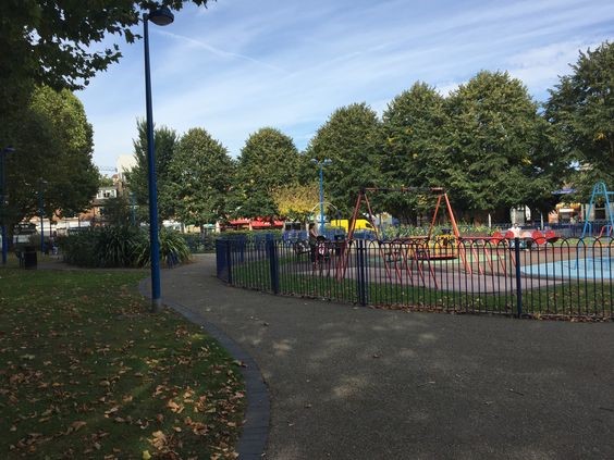 Galleywall Road Junction of Southwark Park Road and Anchor Street in Bermondsey, Shuttleworths Park 2017..jpg