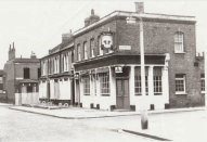 Brandon Street,The Crown in 1977.jpg