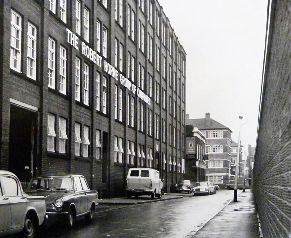 Alice Street SE1. The Jolly Tanners pub can be seen on the corner with Rothsay Street c.1973.jpg
