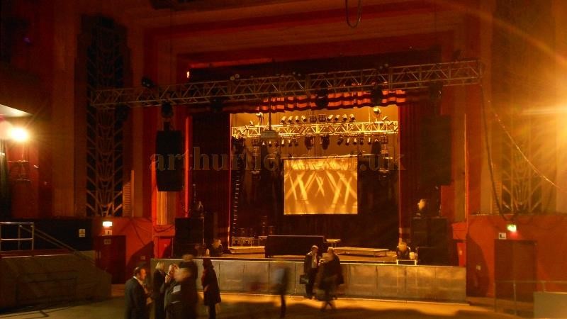 Elephant & Castle.The Auditorium and Stage of the Coronet Theatre in 2013 - Photo M.L.jpg