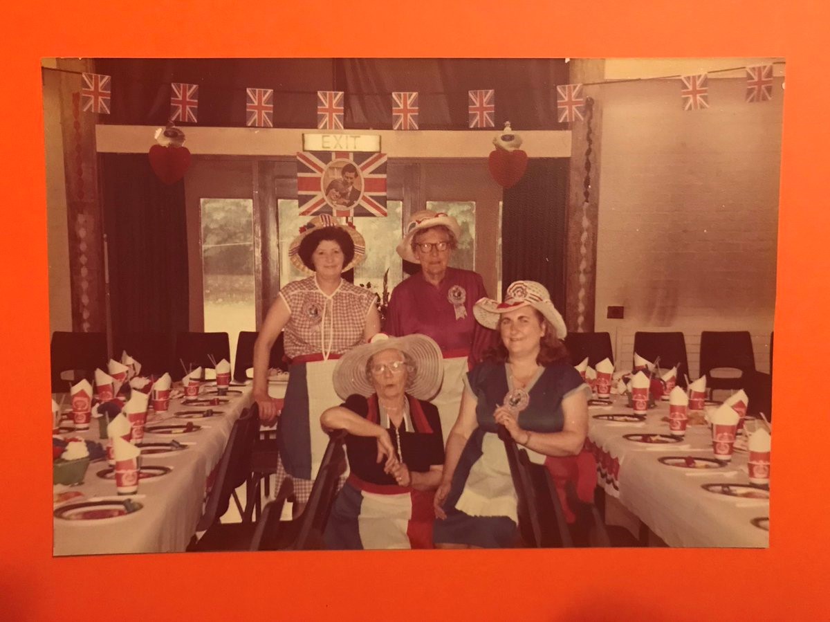 Galleywall Road Bermondsey Tenants Hall.  Picture of Charles & Diana in background so possibly 1981..jpg