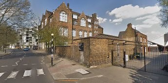 Harper Road 2018. Harper Street School is the name carved on the building..jpg