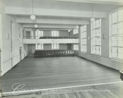 Southwark Park Road Aylwin School Hall..jpg