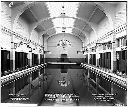 Grange Road baths, Bermondsey, built 1927.jpg