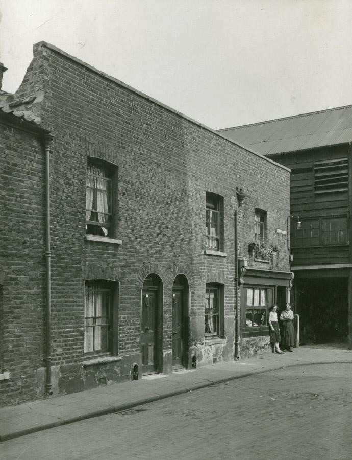 Leroy Street, bottom end from Tower Bridge Road, 1933. X.jpg