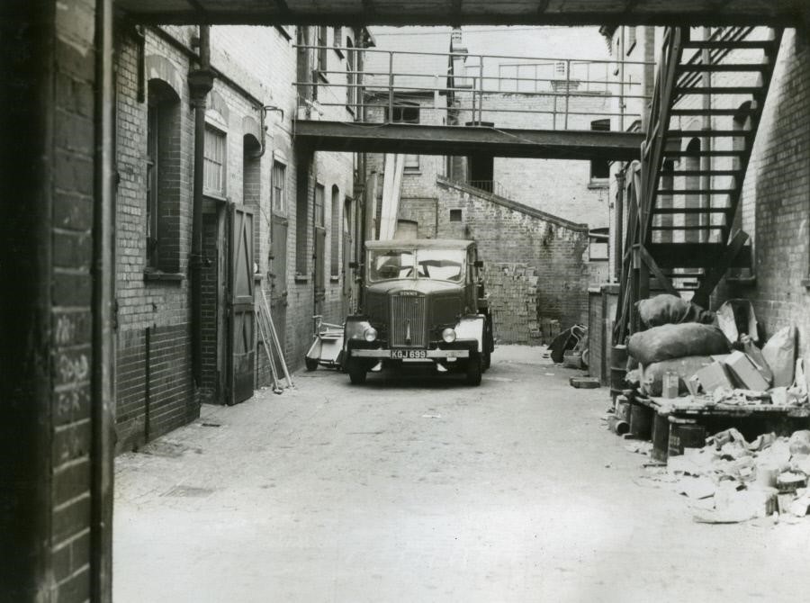 Neckinger Depot, Bermondsey Borough Council 1961. 2.jpg