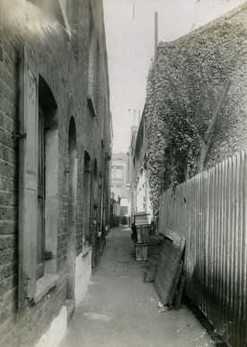 Tower Bridge Rd, Osborne Buildings, 1930..jpg