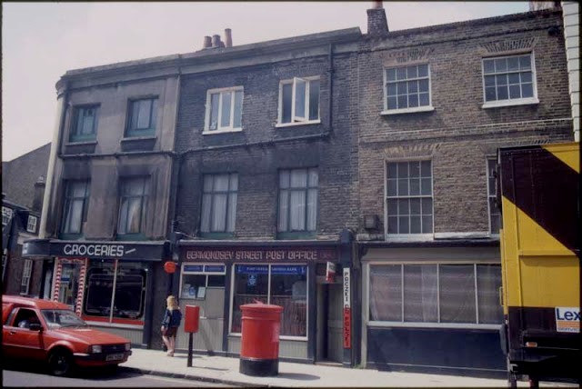 Bermondsey Street,the original location of the Post Office, near the corner of Bermondsey St and Morocco St.jpg