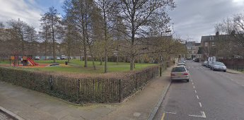 Nile Terrace right 2019, Oakley Place left. Trafalgar Avenue far end.  X.png