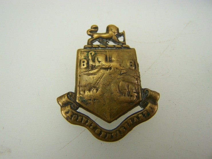 WW1 12th Bermondsey Battalion East Surrey Regiment collar badge    X.jpg