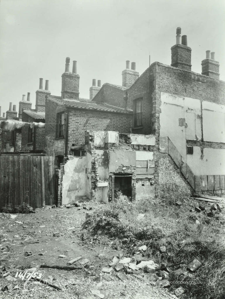 Llewellyn Street,No 89, Dickens Estate side and rear elevations 1953. X.png