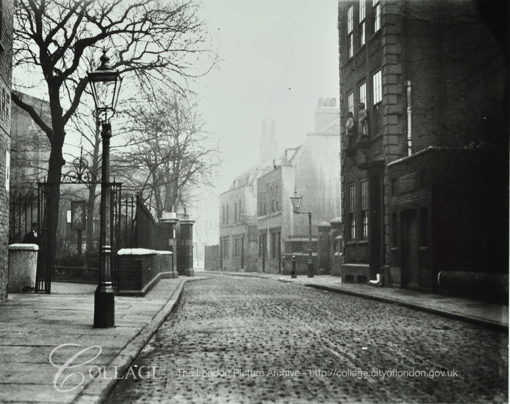 St Marychurch Street, looking east by St Mary's Churchyard c1920.  X.png