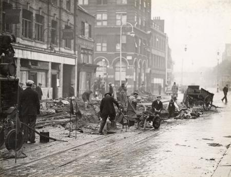 Borough High Street area, damaged by enemy bombing 24 Oct 1940..png