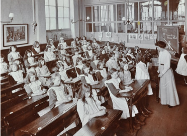 Albion Street Girls School, Rotherhithe, Classroom scene 1908.  X.png