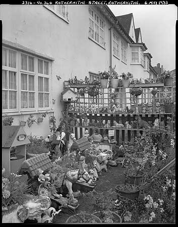 Rotherhithe Street, Nos 364, Rotherhithe. c1983.  X.png