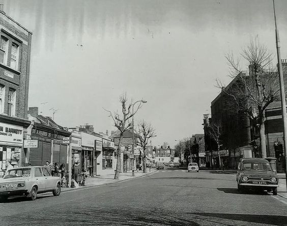 Tower Bridge Road Bermondsey 1976.   X.png