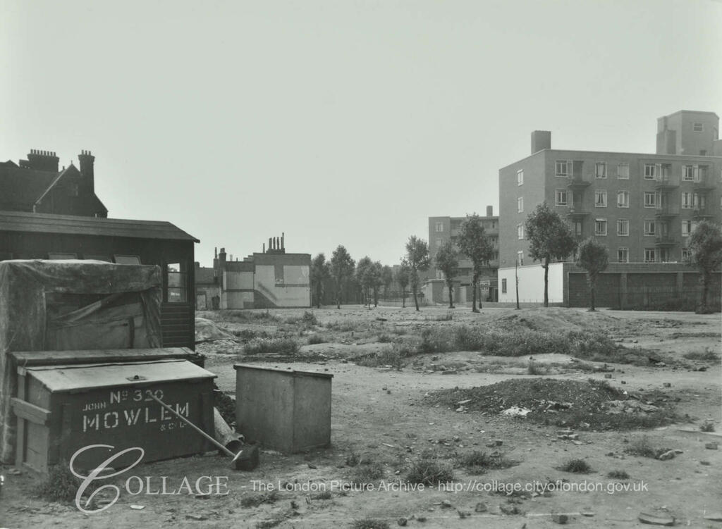 Farncombe Street, looking towards Martin Street (Scott Lidgett Crescent). X.png