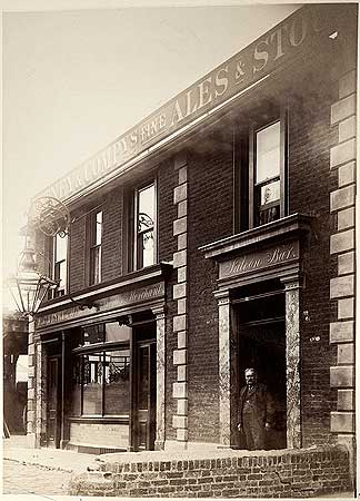 Trafalgar Avenue, Surrey Canal Tavern.  X.png
