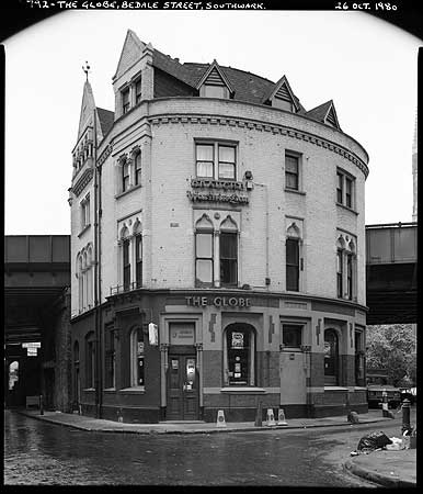 Borough Market.The Globe Public House, Bedale Street,Southwark c1980.   X.png