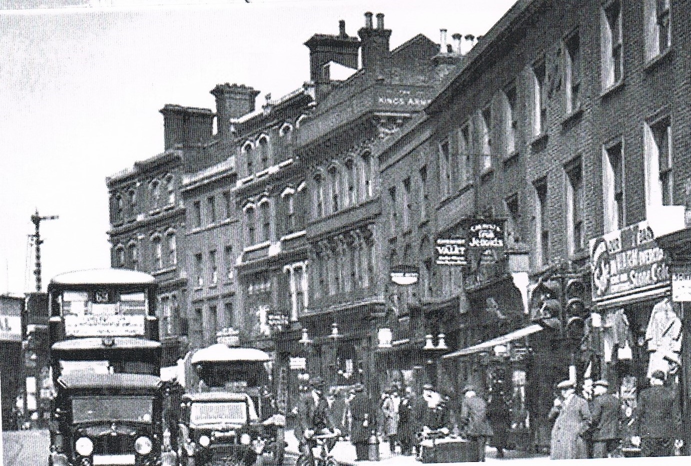 Elephant & Castle 1933, same location as the 2019 picture, Elephant Road is on the right by the bridge,Deacon Street is out of picture on the right.   X.jpg