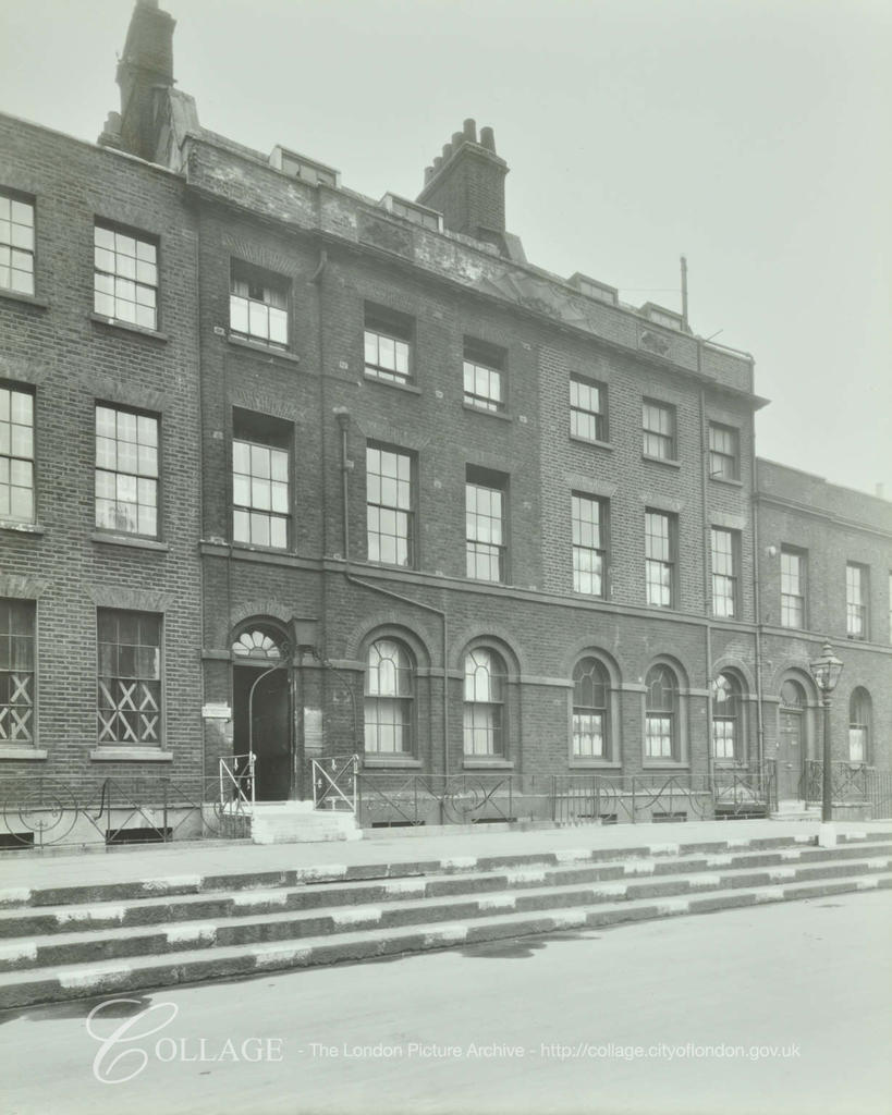 Surrey Square, Nos 18-22, c1940.  X.png