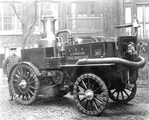 Southwark Bridge Road, a motor steam fire engine with independent pumping and propelling engines.  X.png
