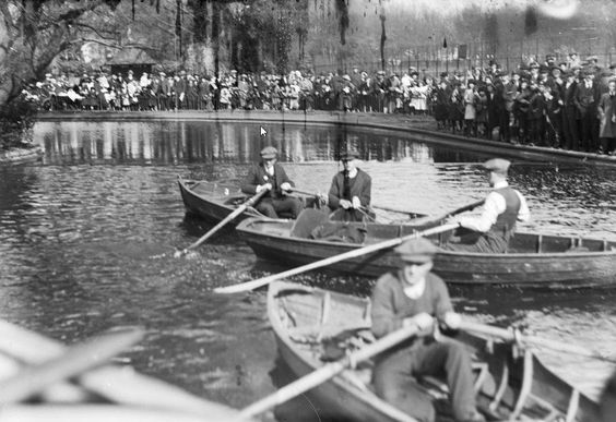 Southwark Park Boating Lake In 1920.   X.png