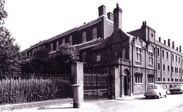 Westmoreland Road, this part is now Beaconsfield Road. Newington workhouse built in 1850.  X.png