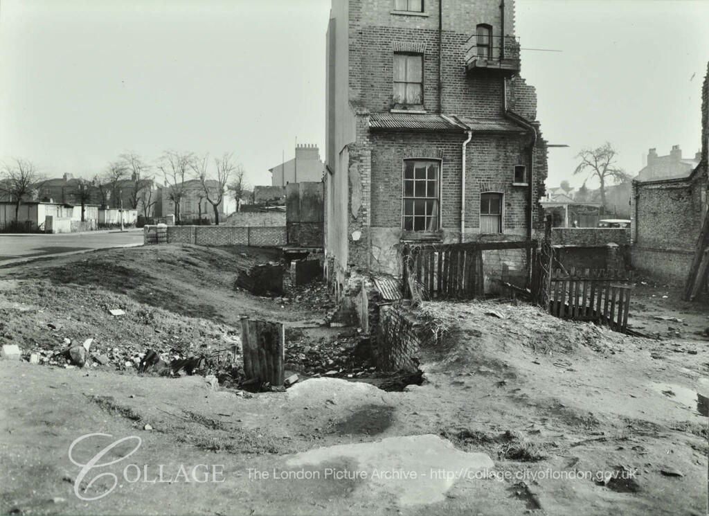 Waite Street, looking west from Trafalgar Avenue. c1953. St Marks Church far end. X.png