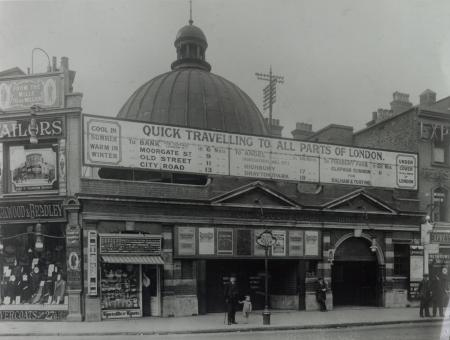 Elephant & Castle Station, 1914.   X.png