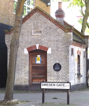 Sweden Gate and Rope Street (corner of) 2020 near Plough Way, the 1902 Grand Surrey Canal toll office.   X.png