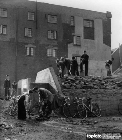 Long Lane & Wild Rents (corner of) Bermondsey, c1950. Bomb shelter used by The Elim cycling Club.  X.png