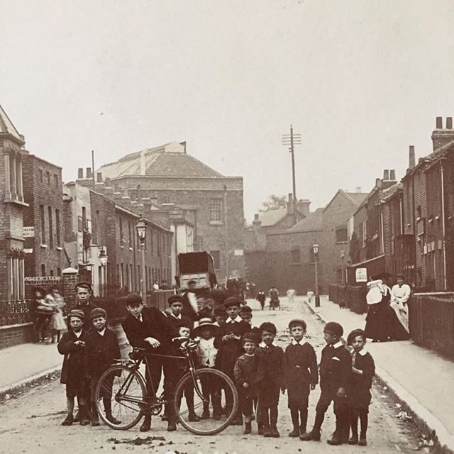 Dalwood Street, Camberwell, from the corner of Wells Place, c1908, looking towards Southampton Way with Havil Street behind. X.png