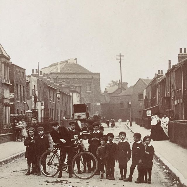 Dalwood Street, Camberwell, from the corner of Wells Place, c1908, looking towards Southampton Way with Havil Street behind.  X.png