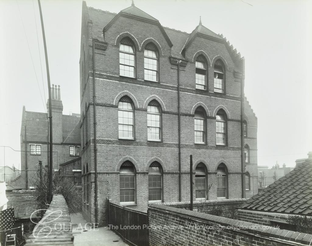Monnow Road School 1939.   X.png