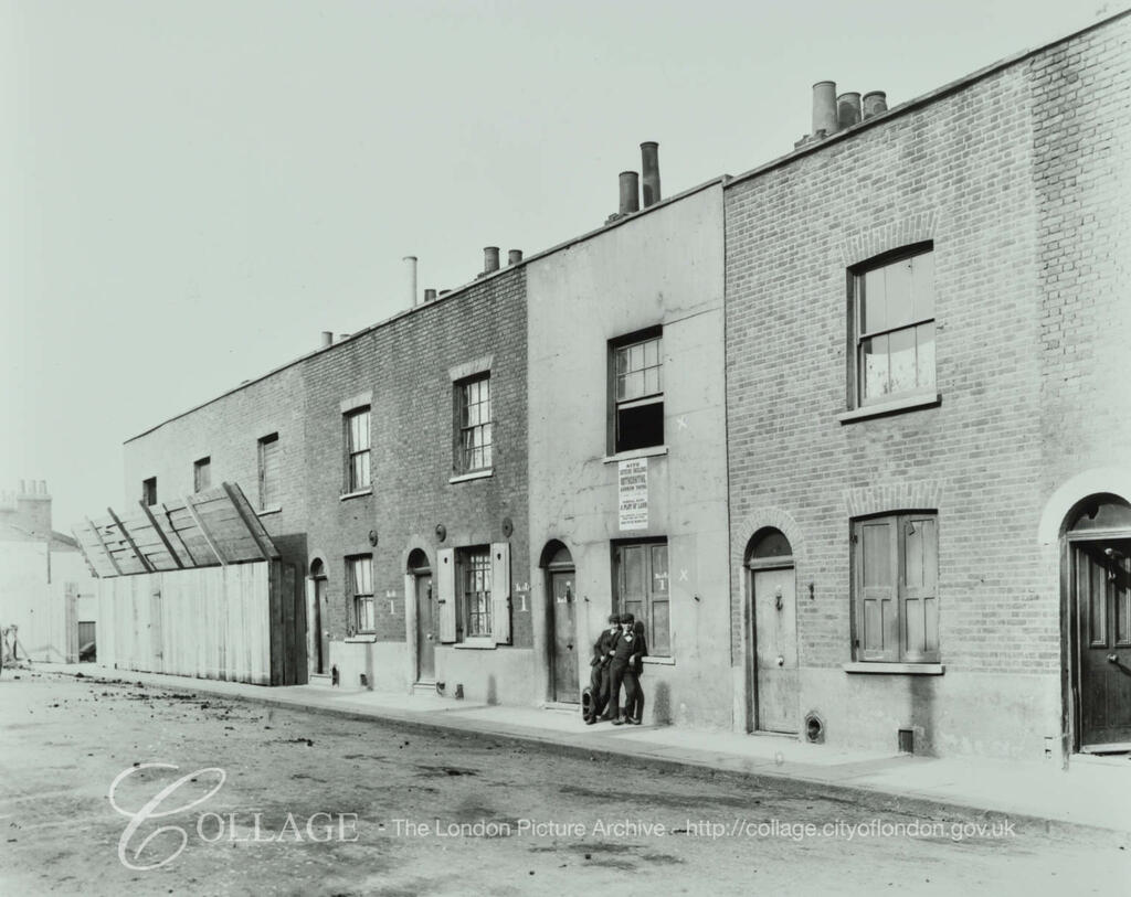 Clarence Street (now known as Canon Beck Road), Rotherhithe, c1903.  X.png
