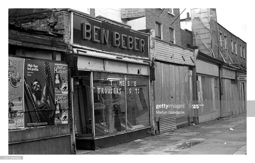 Old Kent Road c1999. I can remember this shop.   X.png